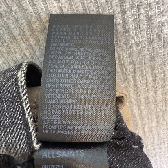 All Saints Kari Boy's Baggy Denim Shorts Sz 29 34 Distressed Gray Grunge Raw Hem - Picture 11 of 12